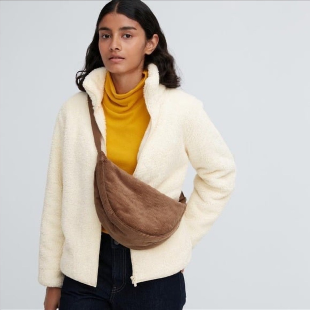 UNIQLO - Round Mini Shoulder Bag - Corduroy - Brown 🤎 - Picture 2 of 4